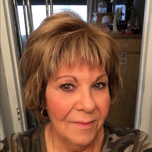 Meet your Posher, Suzanne